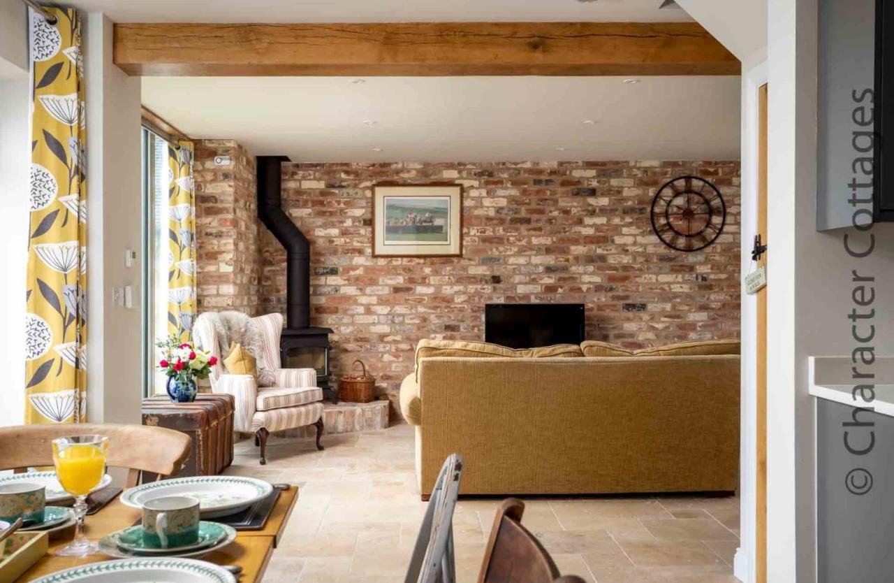 Flynn'S Barn Villa Aylworth Kültér fotó