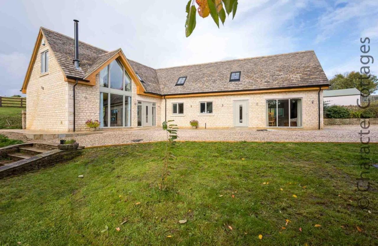 Flynn'S Barn Villa Aylworth Kültér fotó